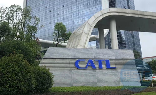 宁德时代联手施耐德电气 锂电池替代铅酸电池进程加速，埃克伦斯电气迎来绿色转型新机遇